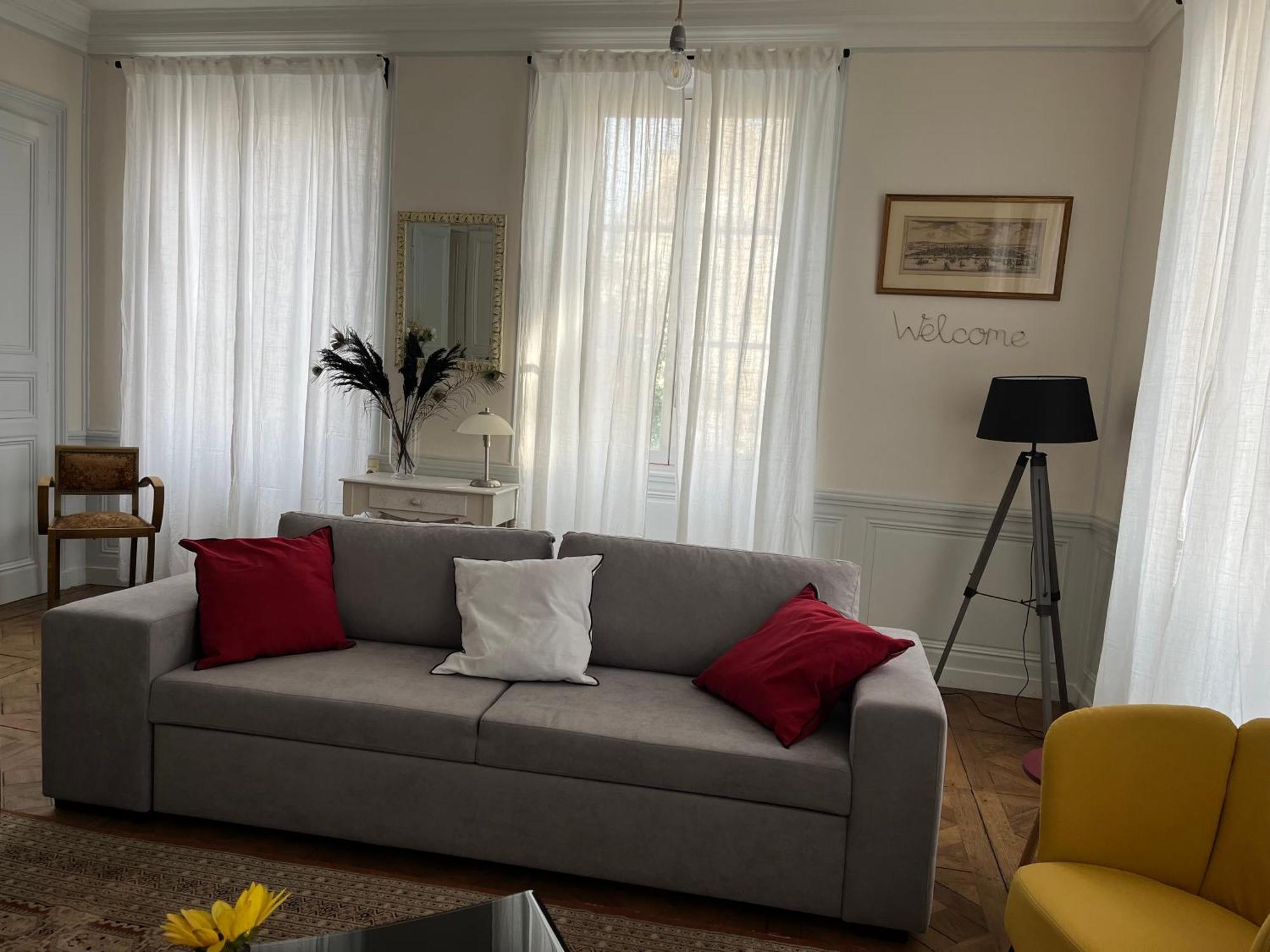 La Villa Louana 1 Appartement 160M2 Sobriete,Elegance En Coeur De Ville Aubusson  Exteriör bild