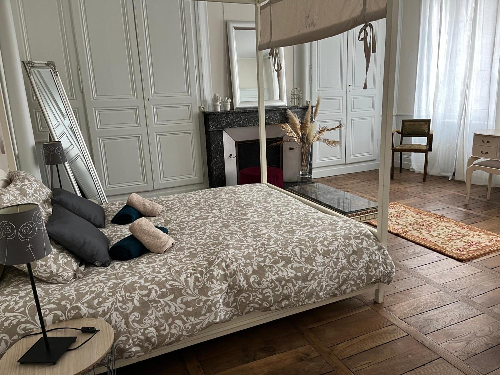 La Villa Louana 1 Appartement 160M2 Sobriete,Elegance En Coeur De Ville Aubusson  Exteriör bild