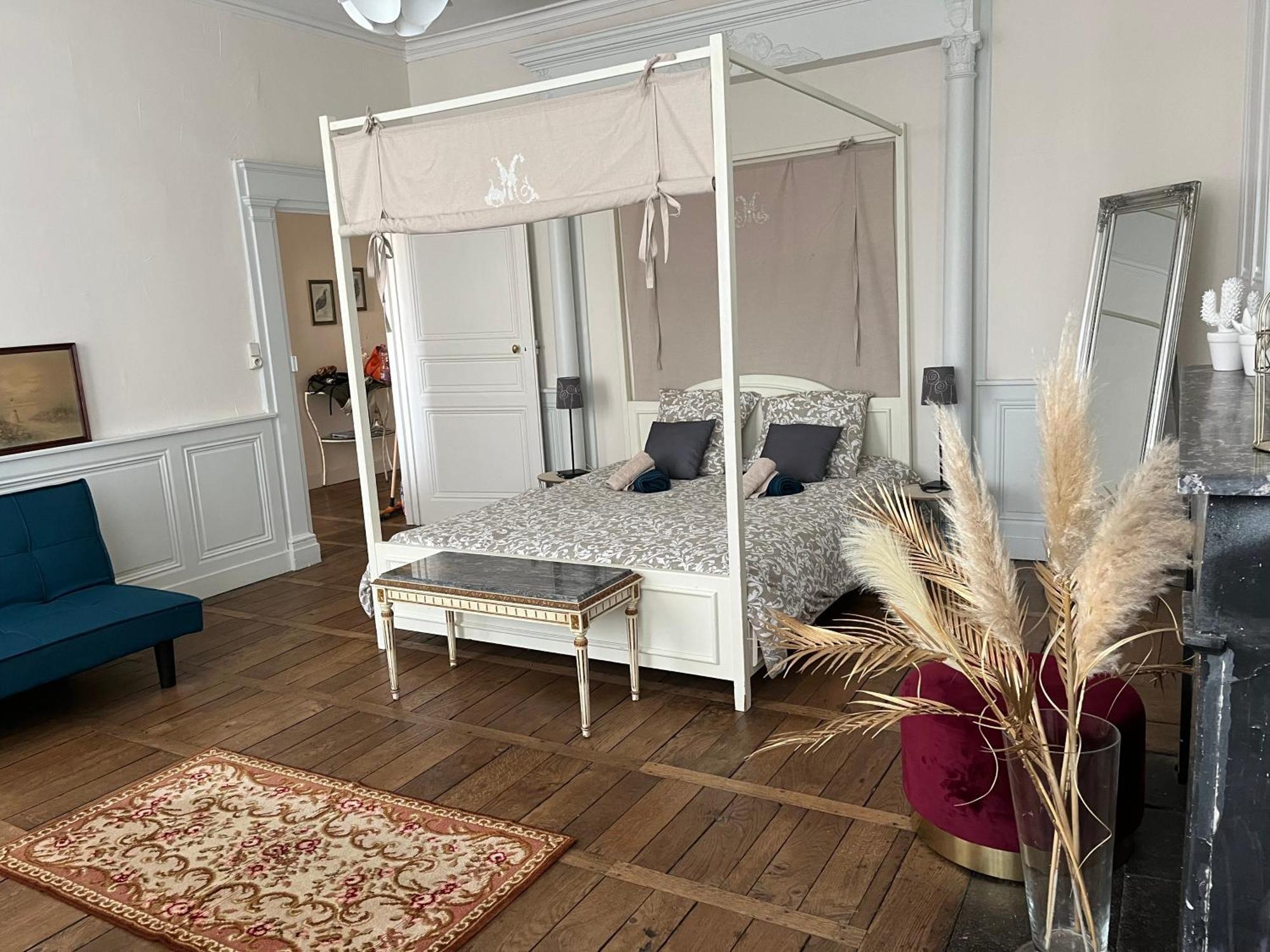 La Villa Louana 1 Appartement 160M2 Sobriete,Elegance En Coeur De Ville Aubusson  Exteriör bild