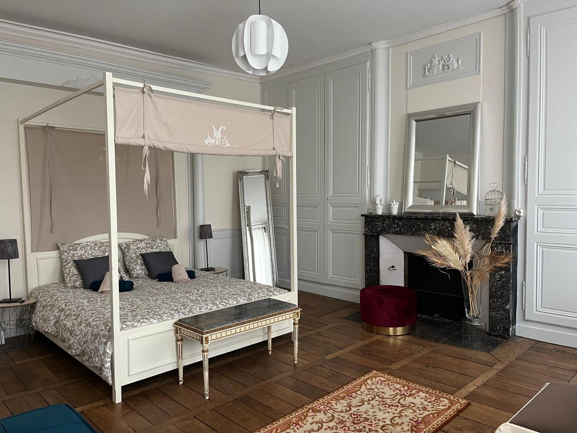 La Villa Louana 1 Appartement 160M2 Sobriete,Elegance En Coeur De Ville Aubusson  Exteriör bild